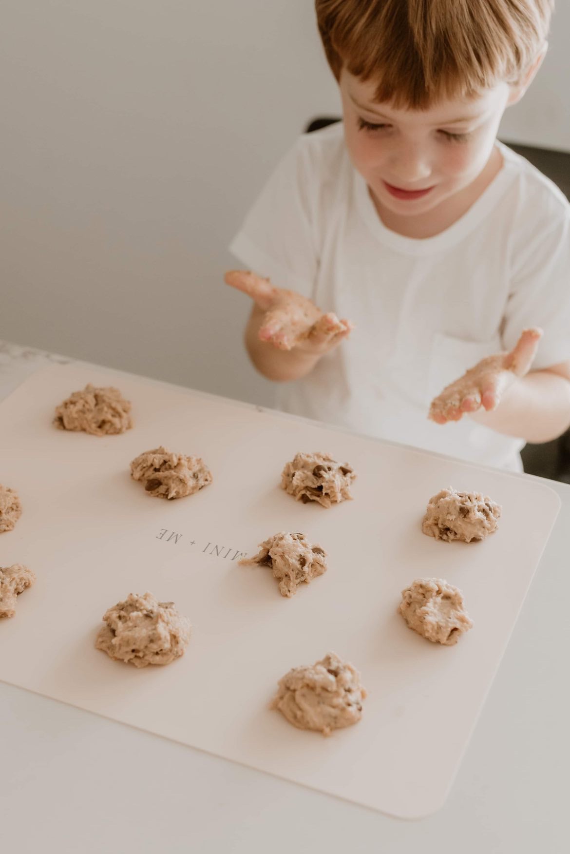 REUSABLE BAKE MAT - MARSHMELLOW